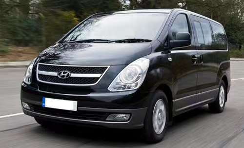 进口现代9人座实拍图