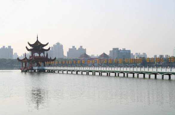 莲池潭旅游图